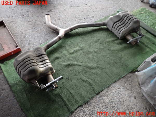 2UPJ-33282671]ベンツ C200 ステーションワゴン(205242)(205)リアマフラー1 中古_m0001.jpg