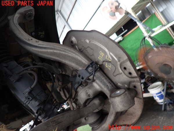 2UPJ-33284295]ベンツ C200 ステーションワゴン(205242)(205)左フロントナックルハブ 中古_m0001.jpg