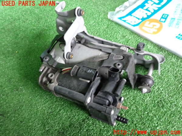 2UPJ-33285535]ベンツ C200 ステーションワゴン(205242)(205)エアサスポンプ 中古_m0002.jpg