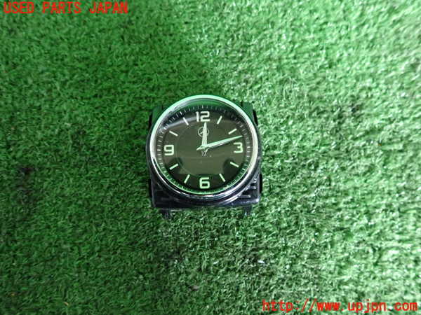 2UPJ-33287850]ベンツ C200 ステーションワゴン(205242)(205)時計 中古_m0001.jpg