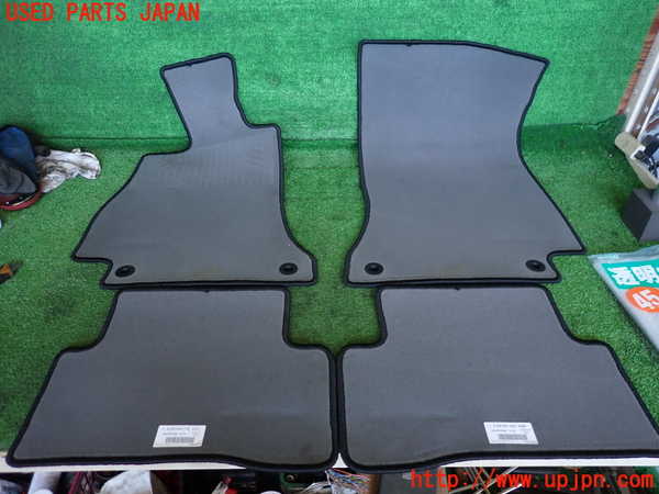 2UPJ-33287800]ベンツ C200 ステーションワゴン(205242)(205)フロアマット 中古_m0002.jpg