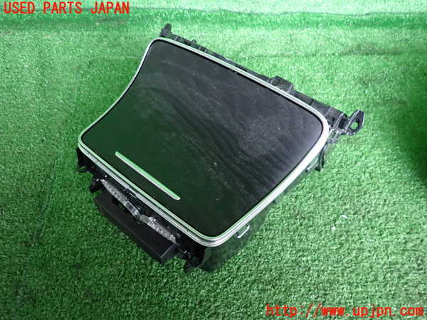 2UPJ-33287810]ベンツ C200 ステーションワゴン(205242)(205)ドリンクホルダー 中古_m0001.jpg
