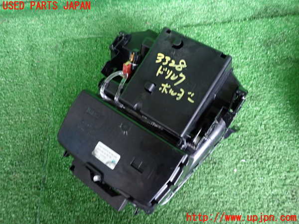 2UPJ-33287810]ベンツ C200 ステーションワゴン(205242)(205)ドリンクホルダー 中古_m0004.jpg