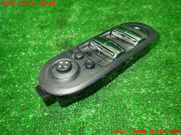 5UPJ-33296240]BMW ミニ(MINI)クーパー(XS15 F55)右前パワーウィンドウスイッチ 中古_m0001.jpg