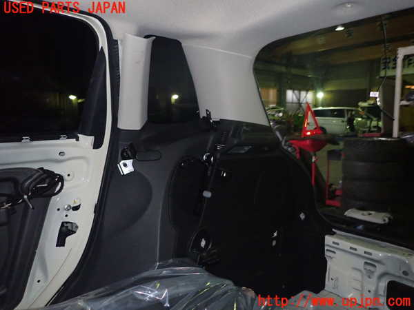 1UPJ-33297675]BMW ミニ(MINI)クーパー(XS15 F55)右リアピラートリム 中古_m0001.jpg