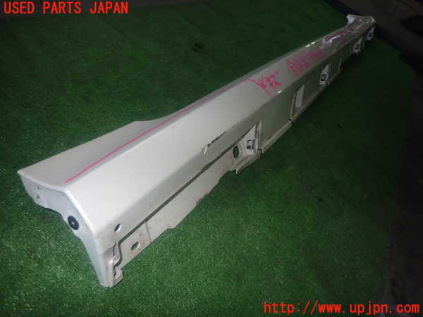 1UPJ-33311392]レクサス・GS300h(AWL10)左サイドステップ 中古_m0002.jpg