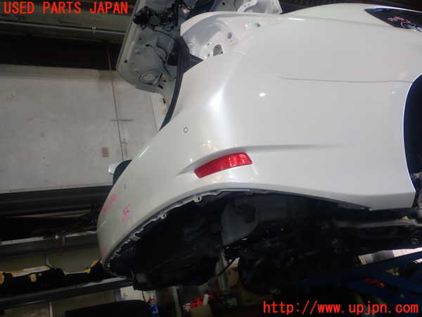 1UPJ-33311610]レクサス・GS300h(AWL10)リアバンパー 中古_m0002.jpg