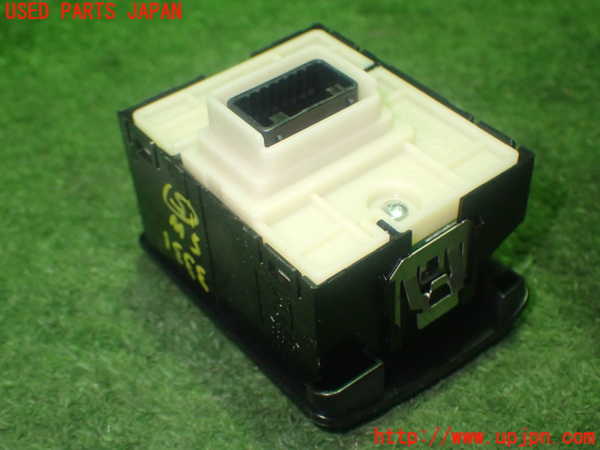 1UPJ-33316310]レクサス・GS300h(AWL10)スイッチ5 中古_m0002.jpg