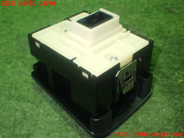 1UPJ-33316310]レクサス・GS300h(AWL10)スイッチ5 中古_m0003.jpg