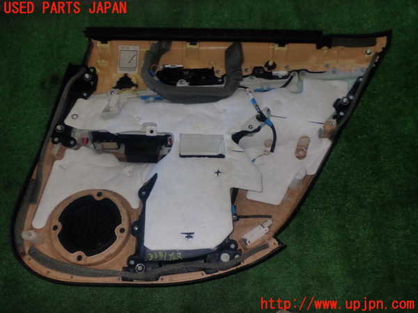 1UPJ-33311324]レクサス・GS300h(AWL10)左後ドア内張り 中古_m0002.jpg