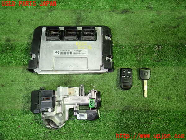 1UPJ-33326110]ステップワゴン スパーダ(RG1)エンジンコンピューター 中古_m0001.jpg