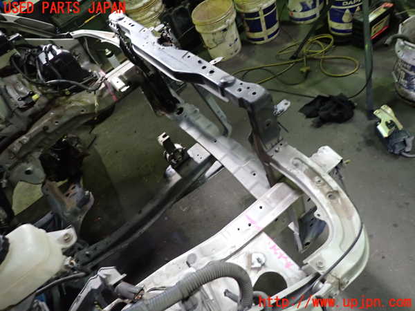 1UPJ-33331042]アイシス(ANM10W)コアサポート（カット） 中古_m0002.jpg