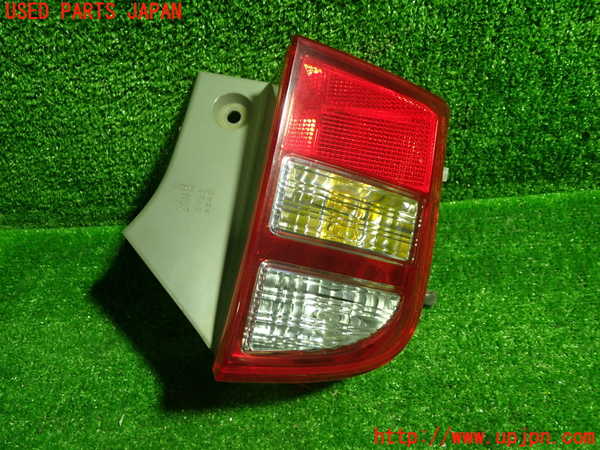 1UPJ-33331154]アイシス(ANM10W)右リアコーナーランプ 中古_m0001.jpg