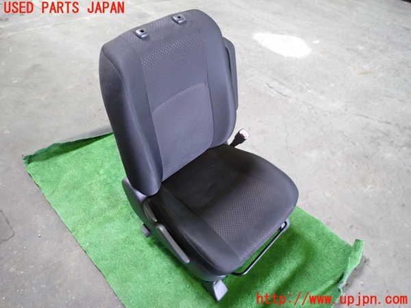 1UPJ-33337035]アイシス(ANM10W)運転席シート 中古_m0001.jpg