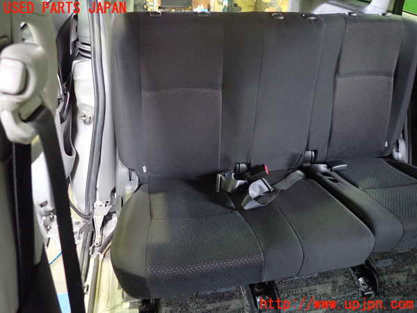 1UPJ-33337145]アイシス(ANM10W)右2列目シート 中古_m0001.jpg