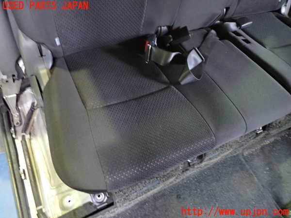 1UPJ-33337145]アイシス(ANM10W)右2列目シート 中古_m0003.jpg