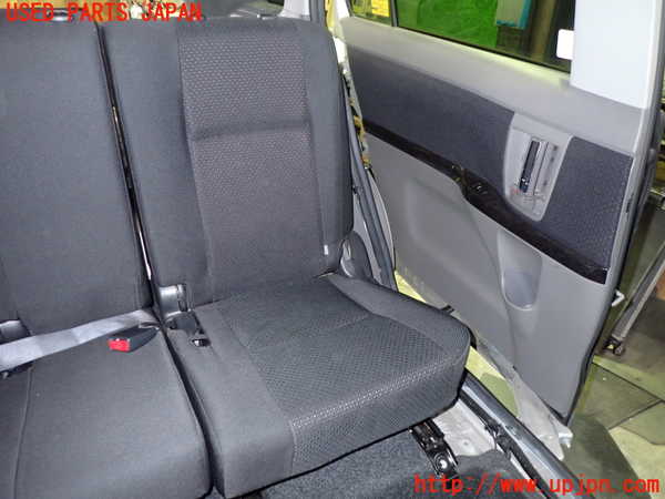 1UPJ-33337175]アイシス(ANM10W)左2列目シート 中古_m0001.jpg