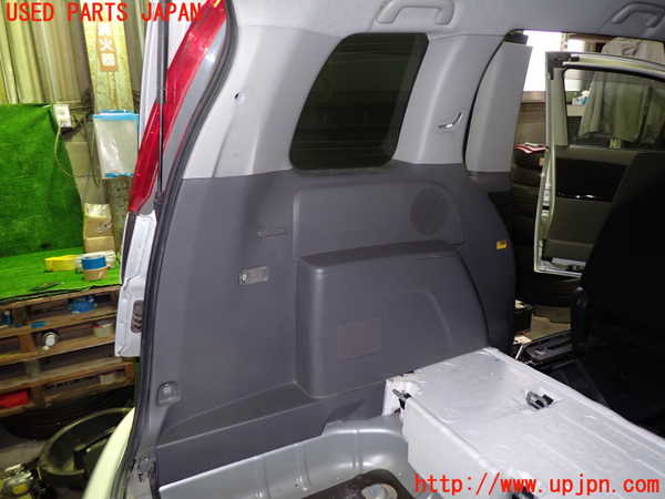 1UPJ-33337680]アイシス(ANM10W)左リアピラートリム 中古_m0001.jpg