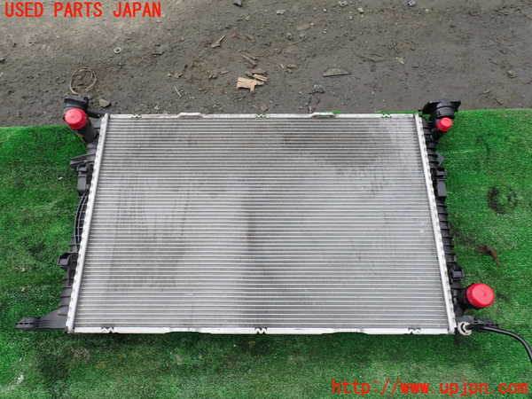 1UPJ-33342321]アウディ・A6(4GCHVS)ラジエーター1 中古_m0001.jpg