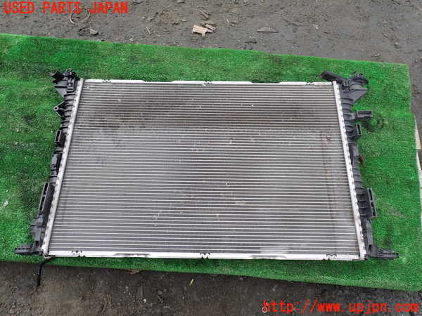 1UPJ-33342321]アウディ・A6(4GCHVS)ラジエーター1 中古_m0002.jpg