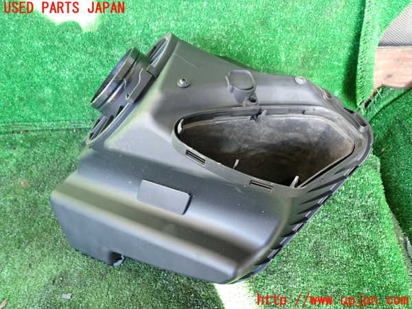 1UPJ-33342560]アウディ・A6(4GCHVS)エアクリーナーボックス 中古_m0002.jpg
