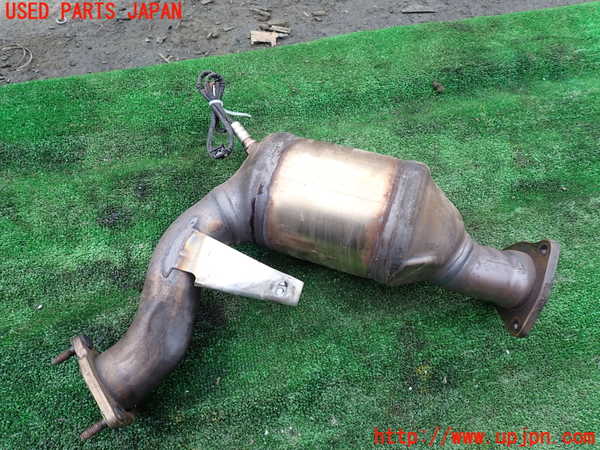 1UPJ-33342661]アウディ・A6(4GCHVS)触媒1 (右側) 中古_m0002.jpg