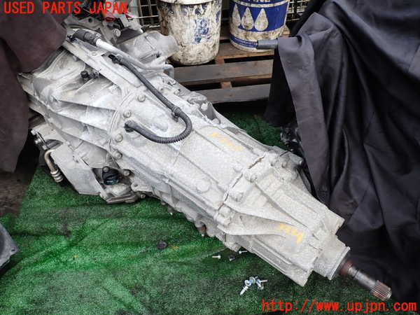 1UPJ-33343010]アウディ・A6(4GCHVS)ミッション AT CHV 4WD 中古_m0002.jpg