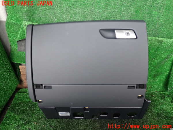 1UPJ-33347516]アウディ・A6(4GCHVS)グローブボックス1 中古_m0001.jpg