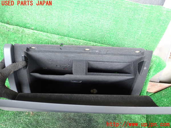 1UPJ-33347516]アウディ・A6(4GCHVS)グローブボックス1 中古_m0002.jpg