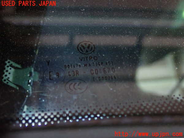 5UPJ-33351382]VW ザ･ビートル(16CPL)左クォーターガラス VITRO M A T3GP 中古_m0002.jpg
