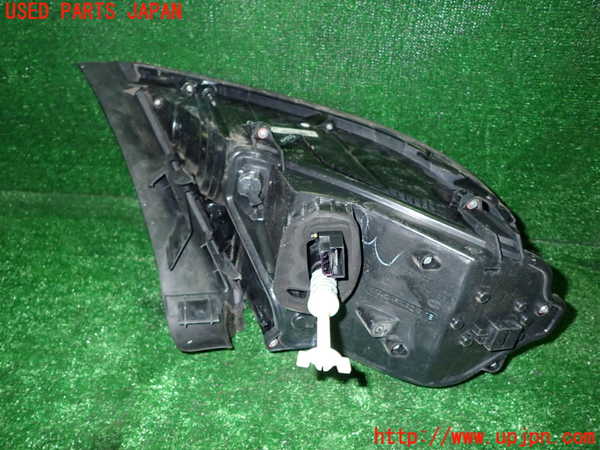 1UPJ-33351530]VW ザ･ビートル(16CPL)右テールランプ 中古_m0004.jpg