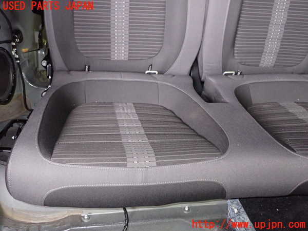 1UPJ-33357385]VW ザ･ビートル(16CPL)リアシート 中古_m0003.jpg