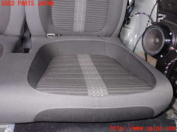 1UPJ-33357385]VW ザ･ビートル(16CPL)リアシート 中古_m0004.jpg