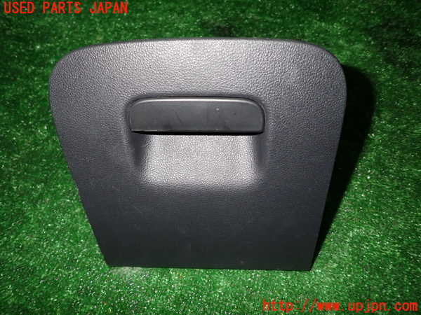 1UPJ-33357841]VW ザ･ビートル(16CPL)小物入れ1 中古_m0001.jpg