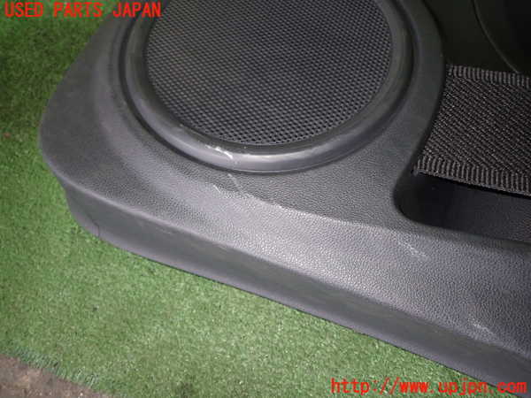 1UPJ-33351234]VW ザ･ビートル(16CPL)右ドア内張り 中古_m0003.jpg