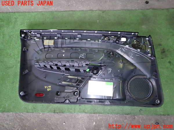 1UPJ-33351234]VW ザ･ビートル(16CPL)右ドア内張り 中古_m0005.jpg