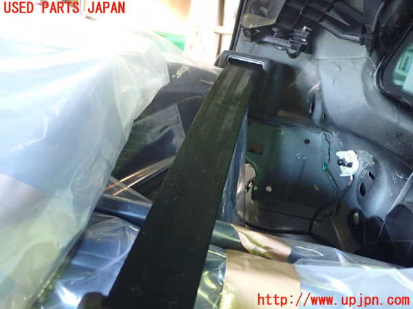 1UPJ-33357185]VW ザ･ビートル(16CPL)左2列目シートベルト 中古_m0002.jpg