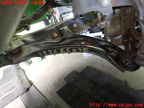 1UPJ-33365176]セレナ Sハイブリッド(HC26)右フロントロアアーム1 中古_m0001.jpg