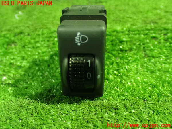 1UPJ-33366311]セレナ Sハイブリッド(HC26)スイッチ6 (ヘッドランプレベリング) 中古_m0001.jpg