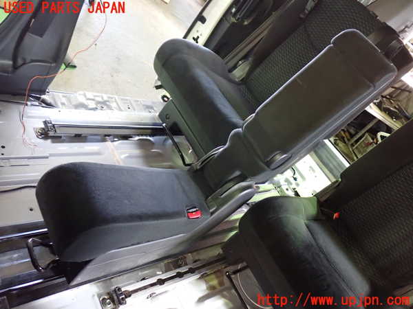 1UPJ-33367465]セレナ Sハイブリッド(HC26)補助席 中古_m0001.jpg