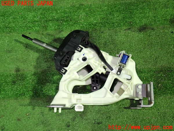 1UPJ-33367555]セレナ Sハイブリッド(HC26)ATシフトレバー 中古_m0003.jpg