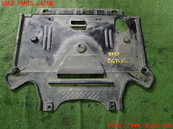 1UPJ-33372170]アウディ・A5(8TCDNF)エンジンアンダーカバー 中古_m0003.jpg
