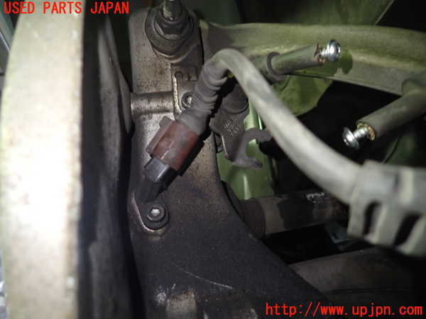 1UPJ-33374305]アウディ・A5(8TCDNF)左リアナックルハブ 中古_m0002.jpg