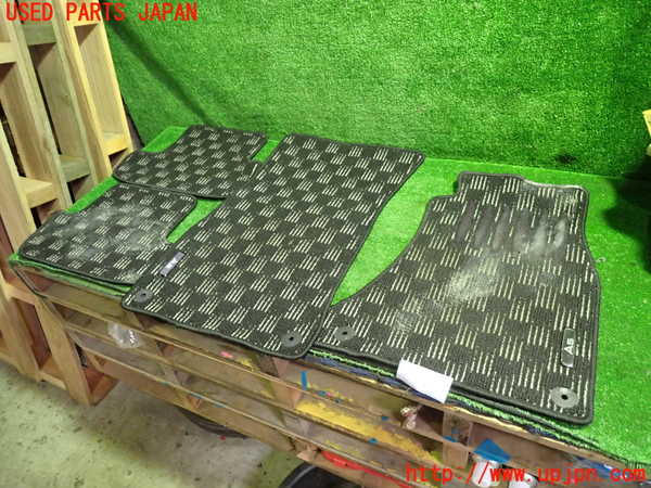 1UPJ-33377800]アウディ・A5(8TCDNF)フロアマット 中古_m0001.jpg