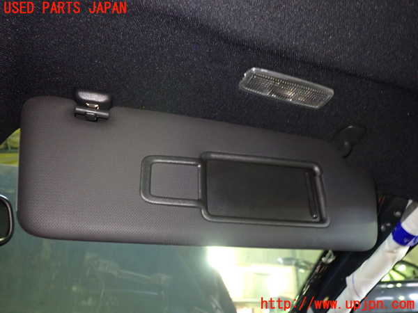 1UPJ-33377625]アウディ・A5(8TCDNF)室内サンバイザー右側 中古_m0002.jpg
