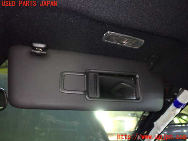 1UPJ-33377625]アウディ・A5(8TCDNF)室内サンバイザー右側 中古_m0003.jpg