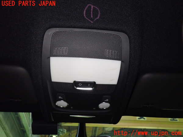 1UPJ-33376411]アウディ・A5(8TCDNF)ルームランプ1 (1列目) 中古_m0001.jpg