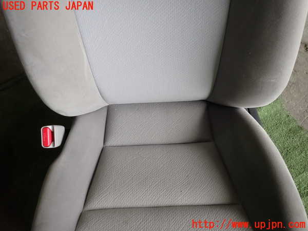 1UPJ-33387065]カローラ アクシオ(NZE161)助手席シート 中古_m0003.jpg
