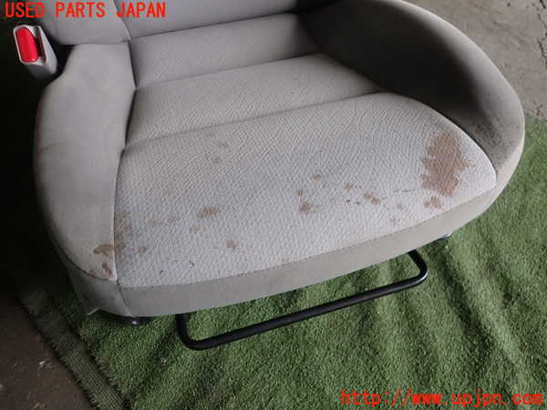 1UPJ-33387065]カローラ アクシオ(NZE161)助手席シート 中古_m0004.jpg
