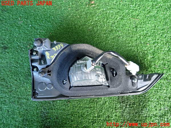 2UPJ-33391550]レクサス・CT200h(ZWA10)右リアフィニッシャー 中古_m0002.jpg